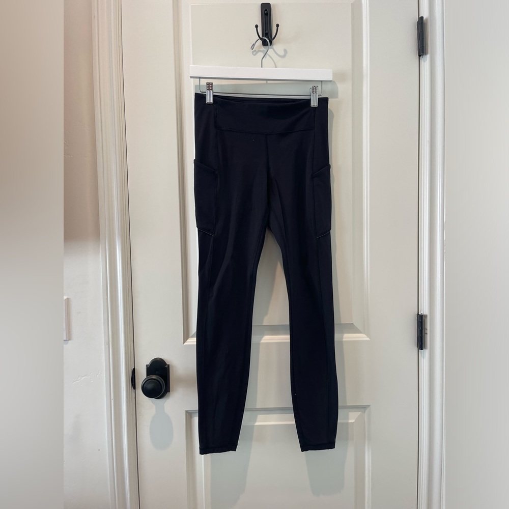 Black lululemon leggings